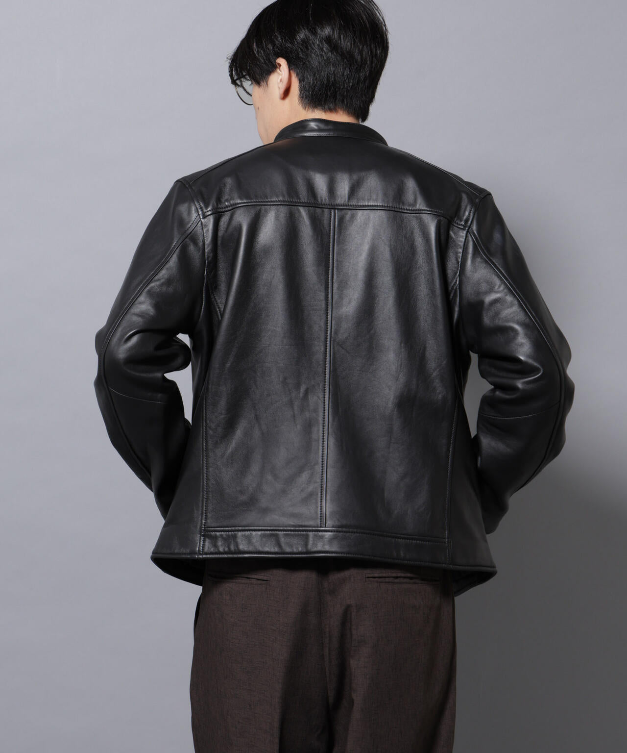 バンドカラーレザーシングルライダースジャケット